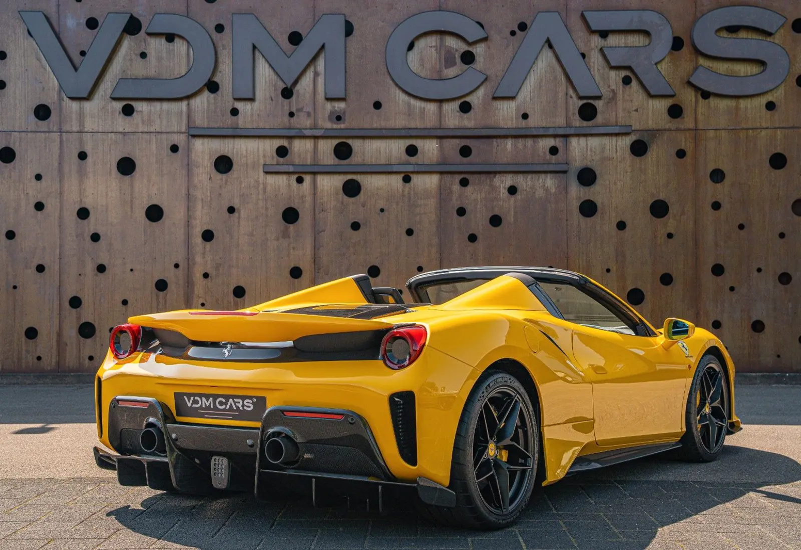 Ferrari 488 Pista Spider * ONLY 365 KM * CARBON (14x) * LIFT *  - 108419