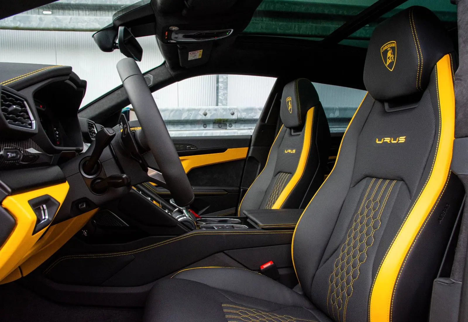 Lamborghini Urus S * MY24 * STOCK * MASSAGE * PANO * STYLE * CARBON * B&amp;O - 57785