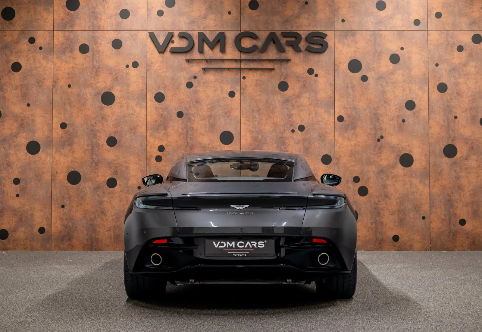 Aston Martin DB11 4.0 V8 * 9.564 km * INSPEKTION NEU * B&amp;O * 360 *  - 165656