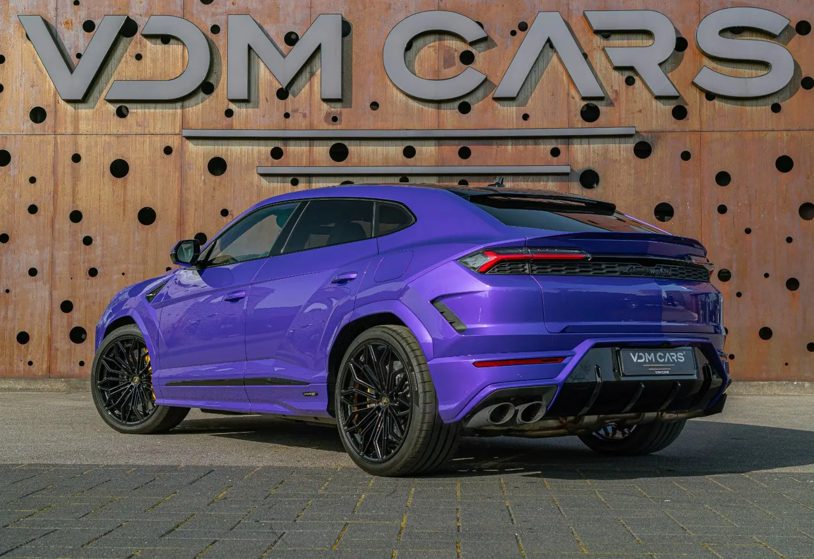 Lamborghini Urus SE * AD PERSONAM * VIOLA HONGKONG * MASSAGE * VOLL - 135932