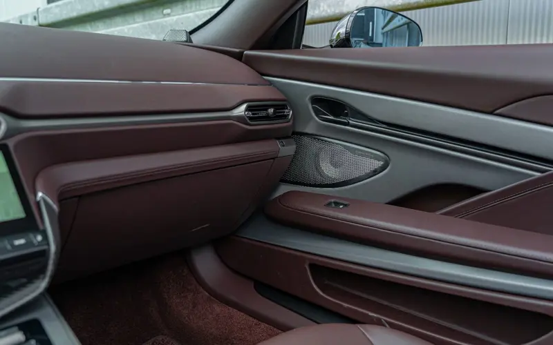 Aston Martin Vanquish Volante * Bowers &amp; Wilkins * Black-Pack *  - 145388