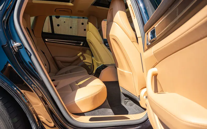 Porsche Panamera Sport Turismo 4 E-Hybrid Platinum Editi - 144853