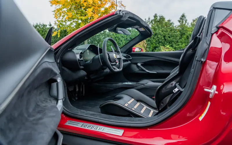 Ferrari 296 GTS * 1.HAND * ACC * CARPLAY * AFS * CONNECT * DAYTONA *  - 119172