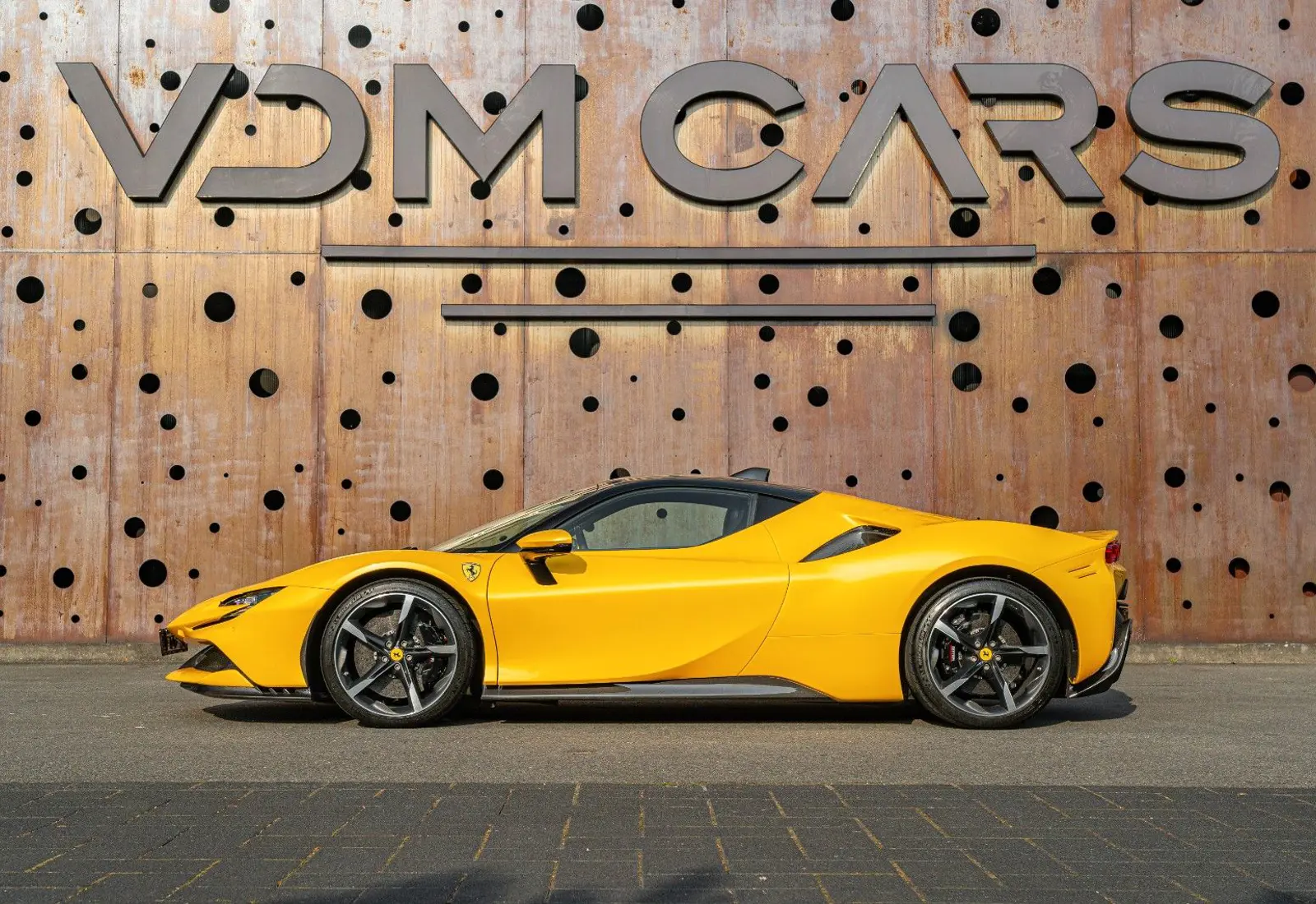Ferrari SF90 Stradale * ATELIER * GIALLO TRIPLO * CARBON * TAILO - 138924