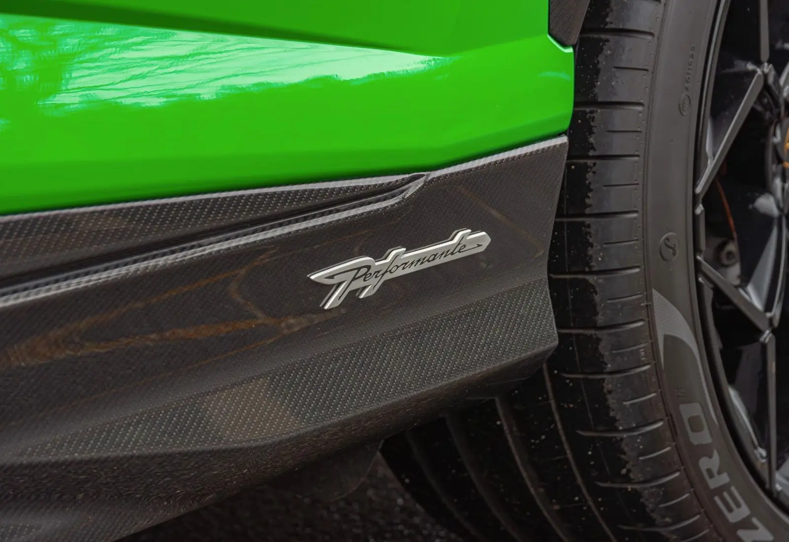Lamborghini Urus 4.0 V8 Performante * AKRA * FULL CARBON * PANO *  - 102776