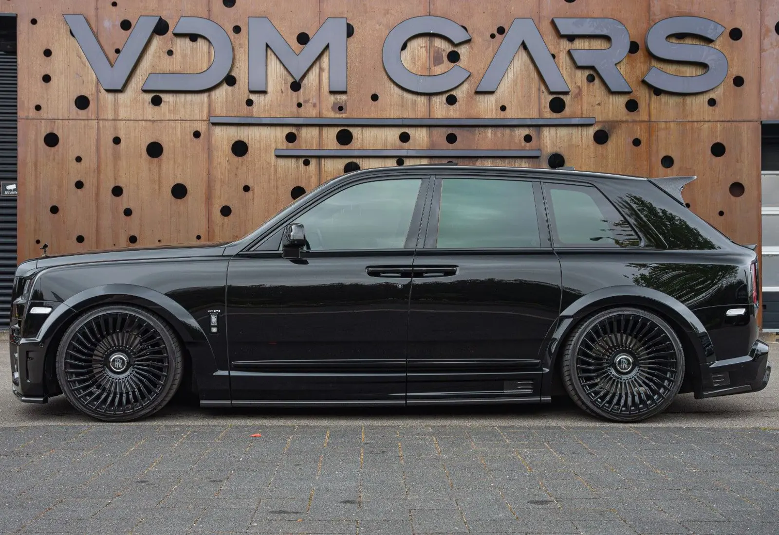 Rolls-Royce Cullinan URBAN WIDETRACK * CARBON * VOSSEN * REAR ENT. - 86310