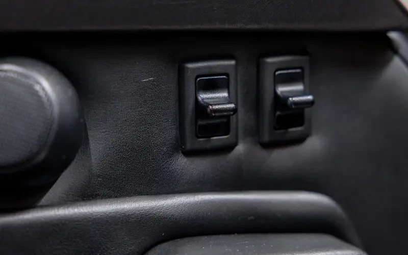 Porsche 993 Carrera 4S Coupé * Schaltgetriebe * Dach *  - 128088