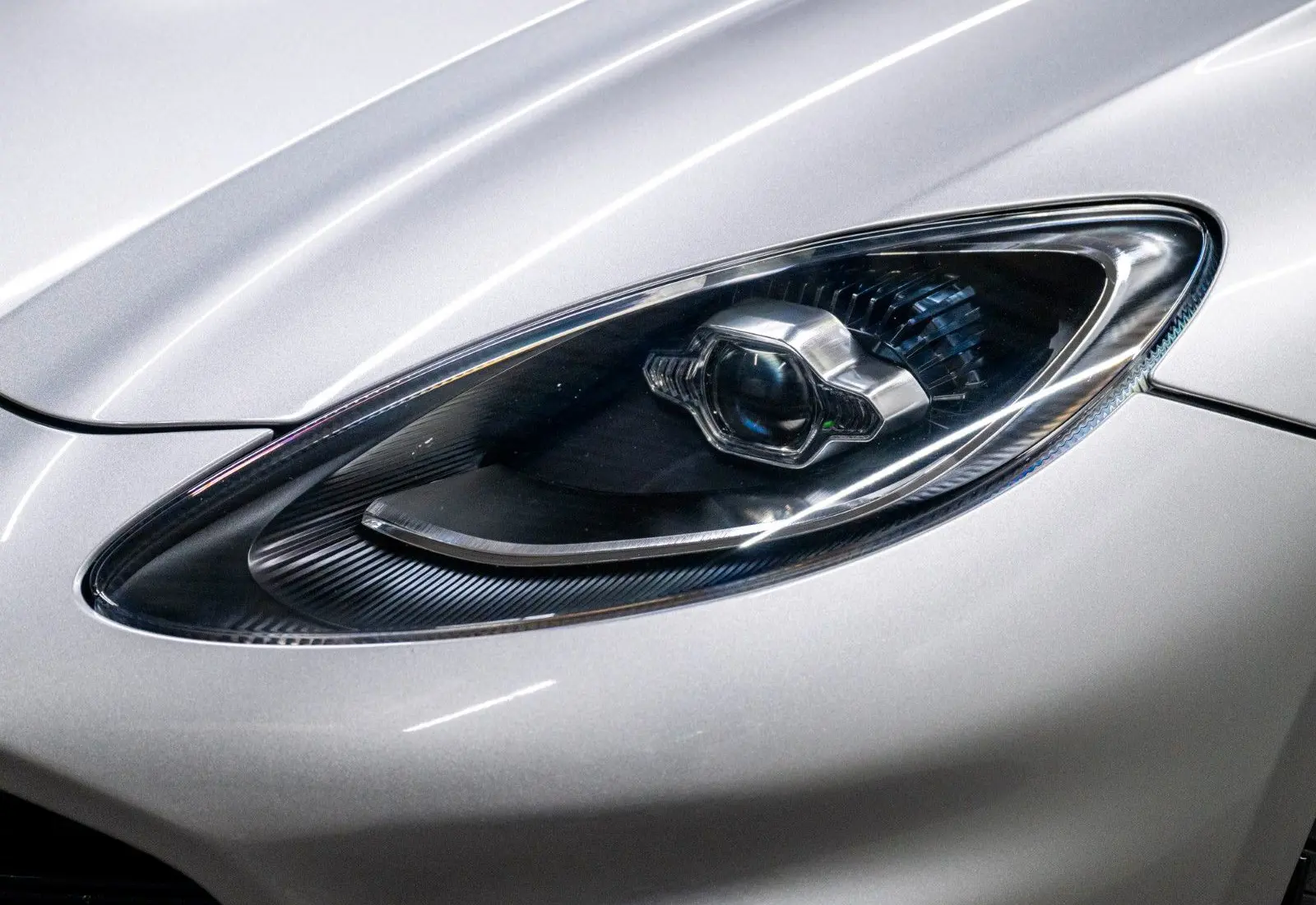 Aston Martin DBX 4.0 V8 707 * FACELIFT * ACC * 360 *  - 165748