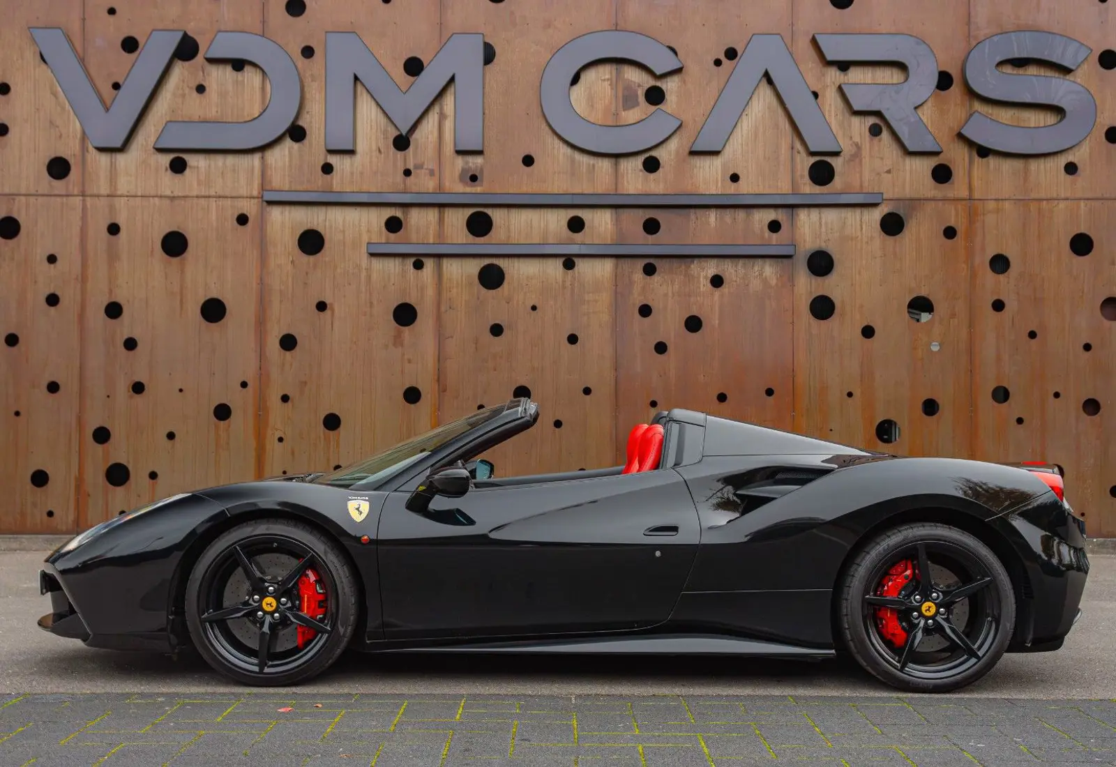 Ferrari 488 Spider * NEW SERVICE * NEW POWER * CAMERA * LEATHER - 96905
