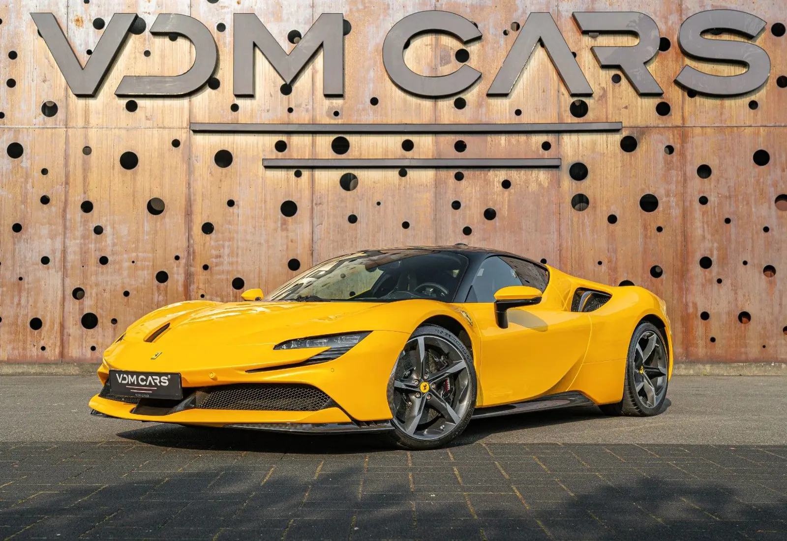 Ferrari SF90 Stradale * ATELIER * GIALLO TRIPLO * CARBON * TAILO - 138917