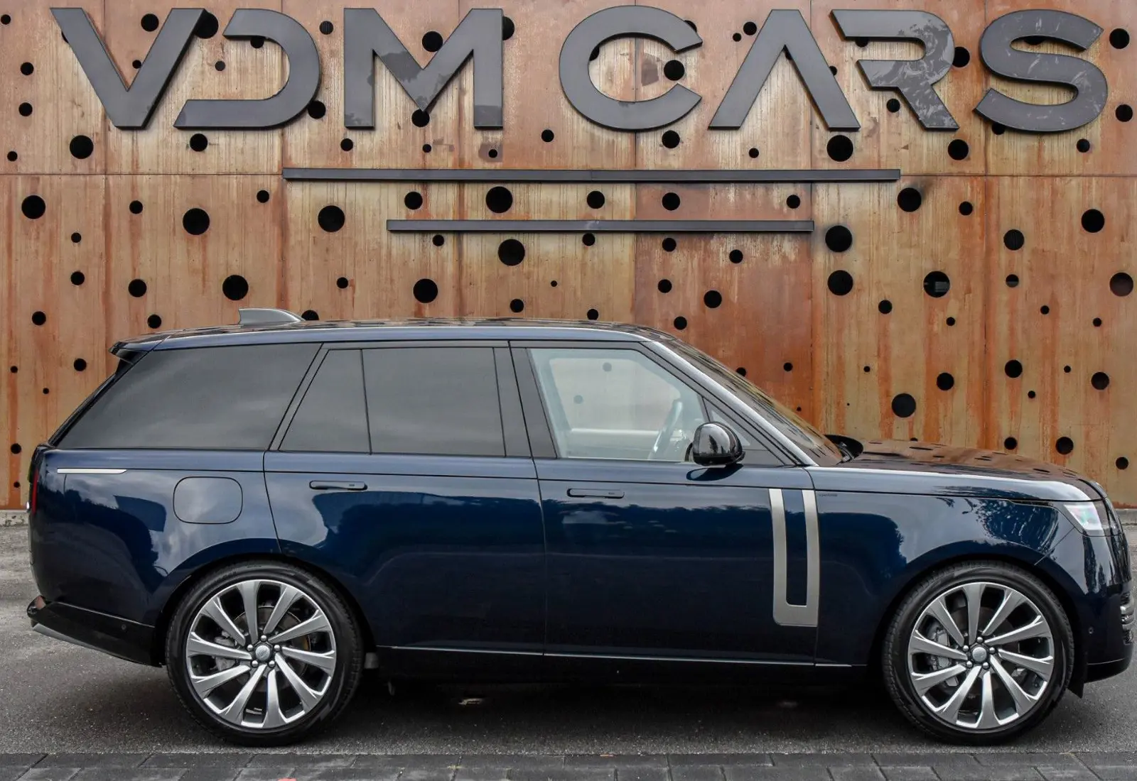 Land Rover Range Rover D300 HSE * BESPOKE * CARPLAY * PANO * 360 *  - 144800
