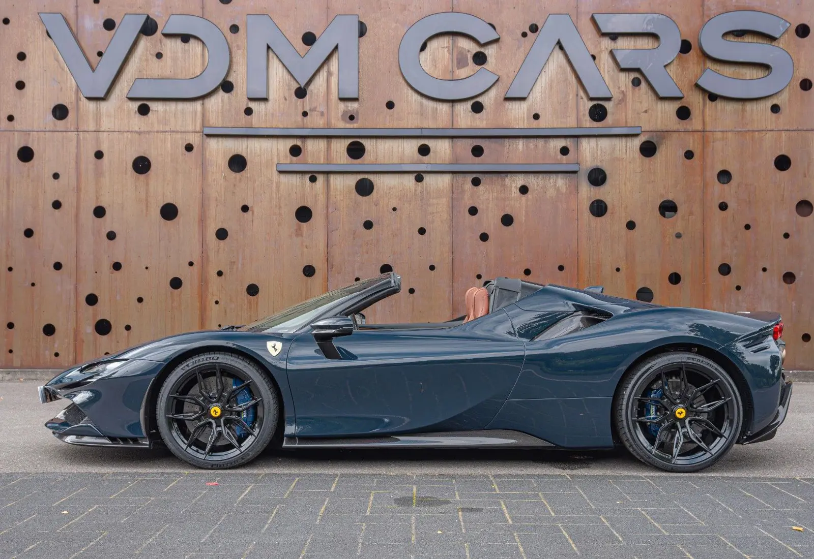 Ferrari SF90 Spider * CARBON(12x) * CARPLAY * LIFT * TWO-TONE *  - 110861