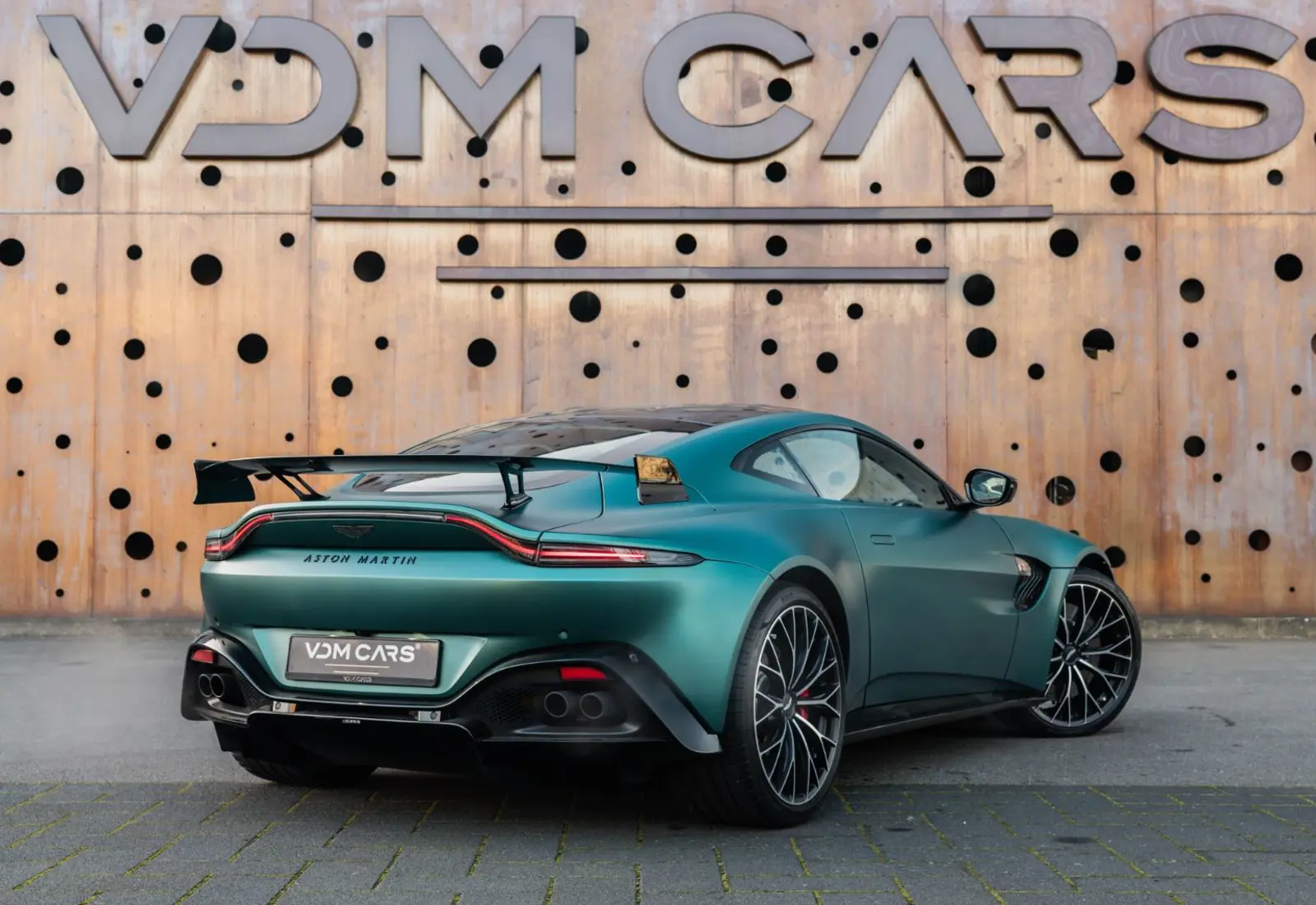 Aston Martin Vantage F1 * CARBON * AERO * INKL.ORIG.WINTERRADSATZ *  - 126760