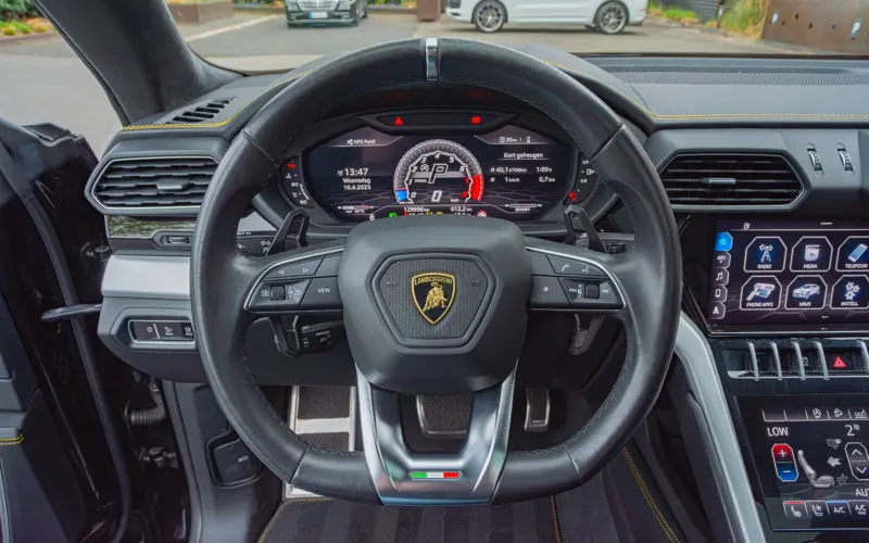 Lamborghini Urus 4.0 V8 * MASSAGE * ADAS * STYLE PACK * URBAN - 84228
