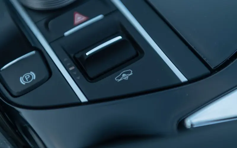 Maserati Levante Diesel * 1. HAND * SERVICE NEU * PANO * ACC * 360 - 122390