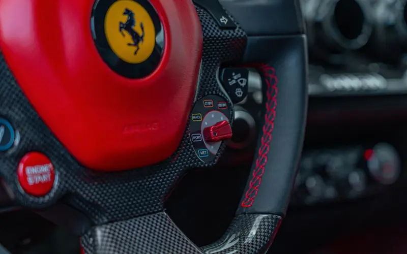 Ferrari F12 Berlinetta * ALCANTARA * CUSTOM * CARBON *  - 137174