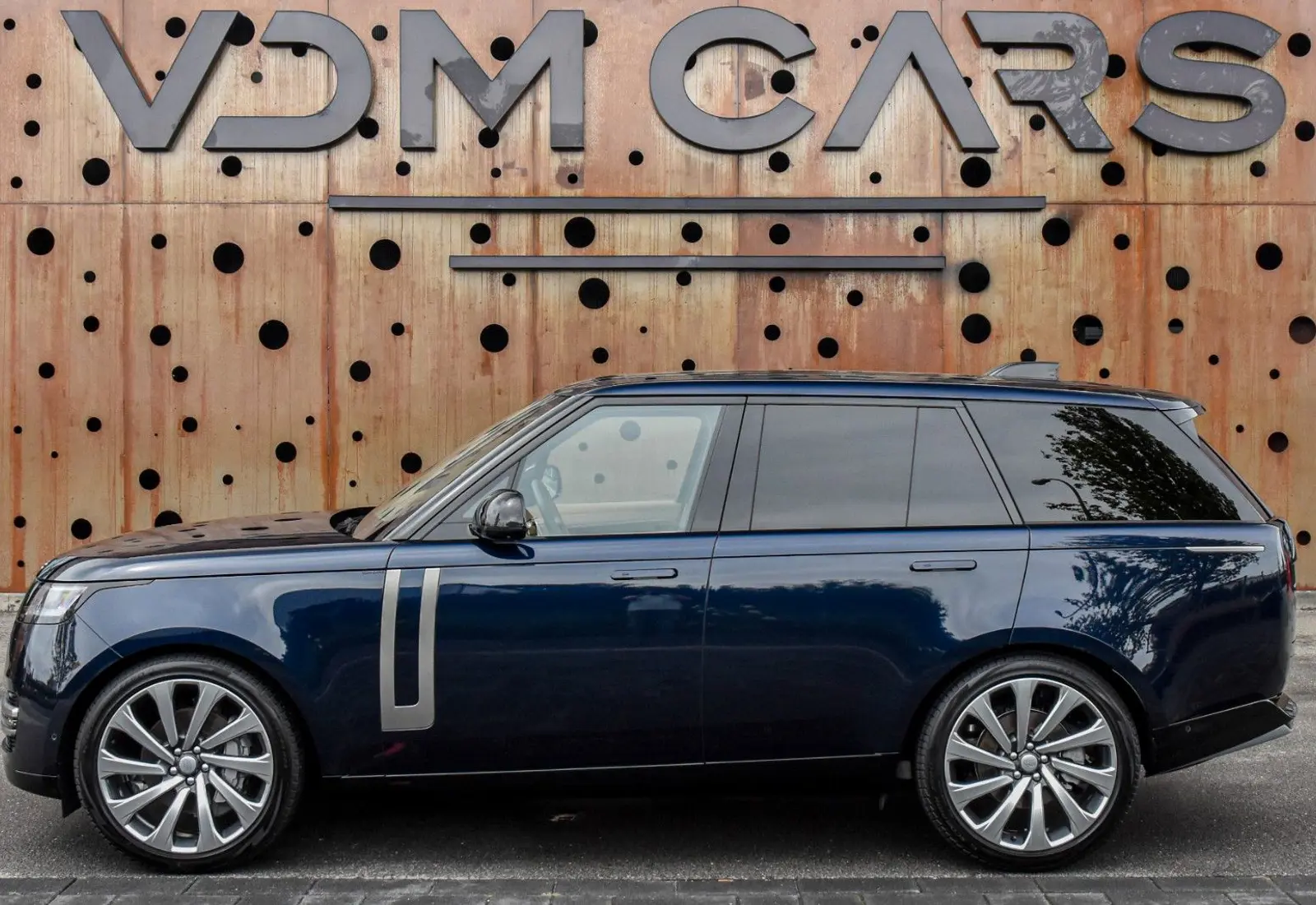 Land Rover Range Rover D300 HSE * BESPOKE * CARPLAY * PANO * 360 *  - 144801