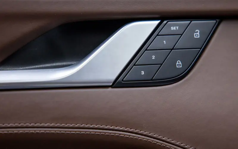 Porsche 911 Turbo S Cabriolet * LIFT * 360 * BELÜFTUNG * ACC *  - 133034