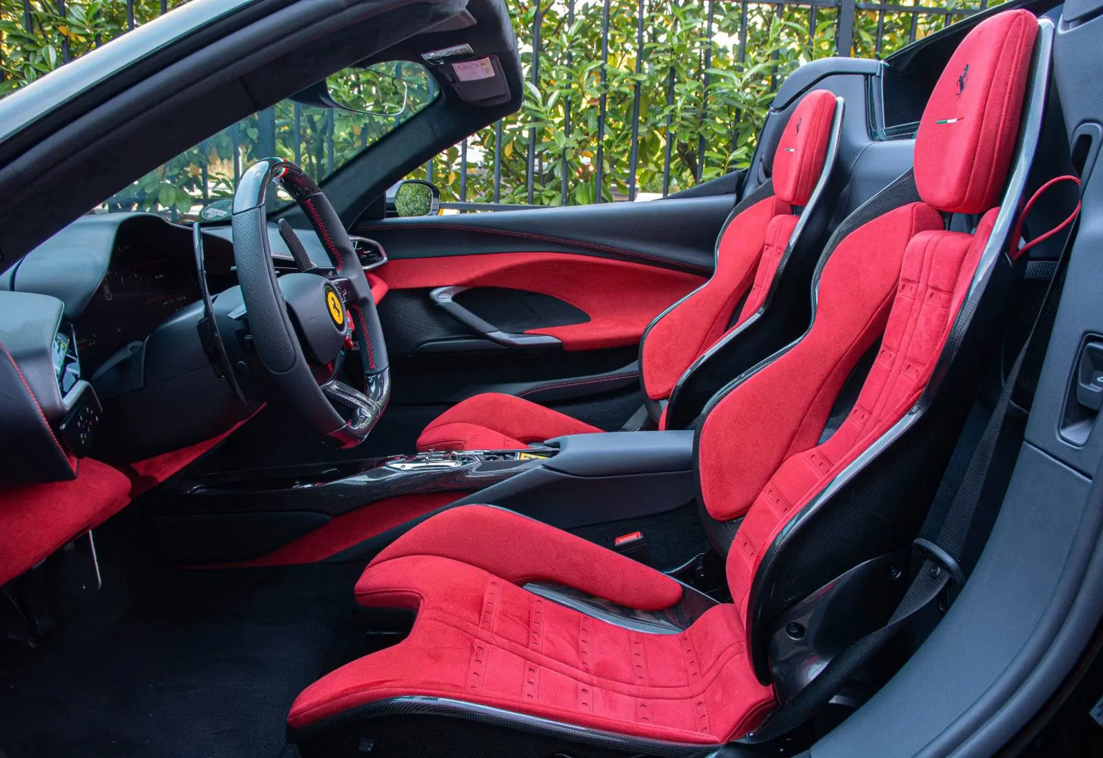 Ferrari 296 GTS * LIFT * RADAR * ACC * AFS * CARPLAY * FULL PPF *  - 116241