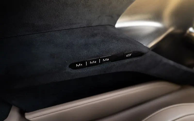 Ferrari 12Cilindri * MATT Carbon * VOLL * LP 565.205,- * Neu - 169219