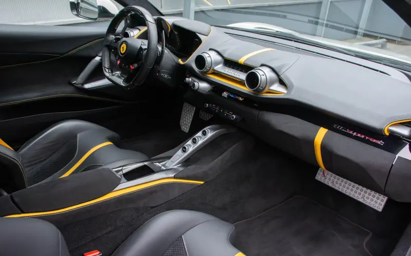 Ferrari 812 Superfast * CARBON SEATS * NEW SERVICE *  - 114365