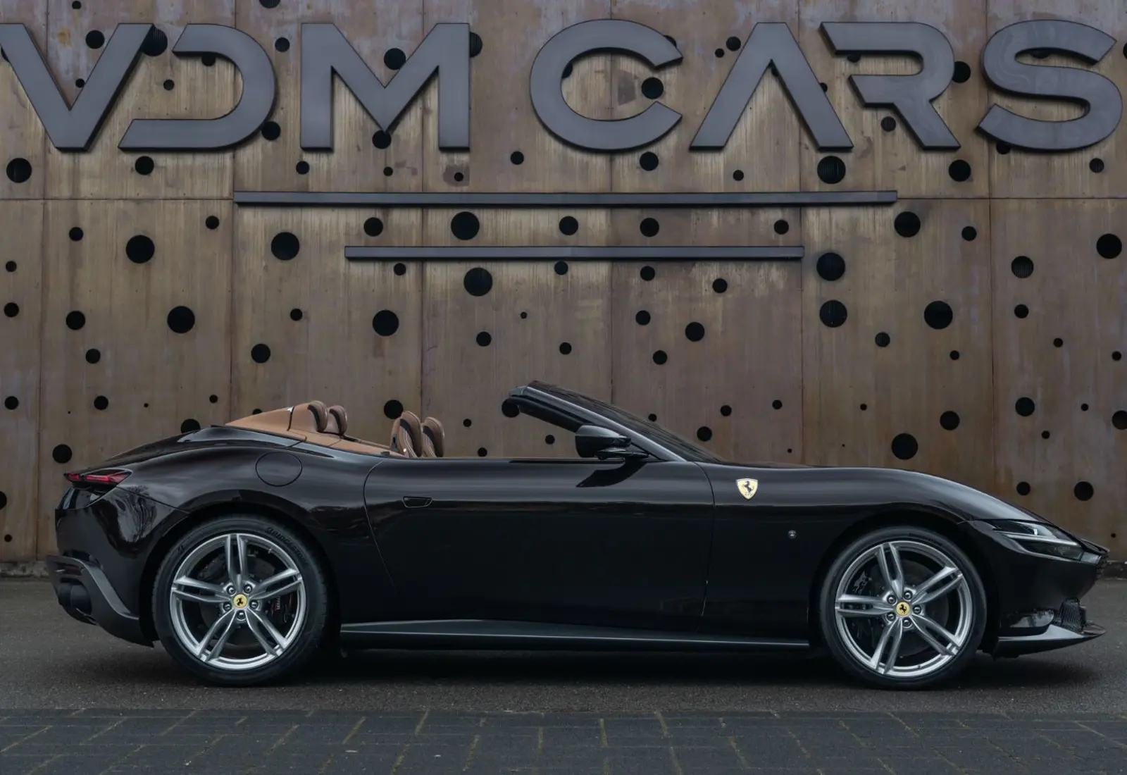 Ferrari Roma Spider * SPECIAL COLOR * ADAS * VENT * 360 * VOLL *  - 131397