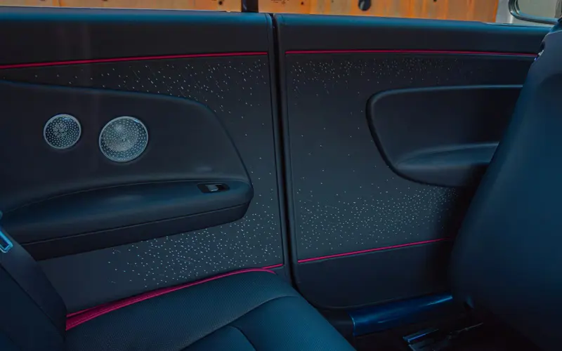 Rolls-Royce Spectre STOCK * STARLIGHT DOOR * MASSAGE * VOLL - 78559