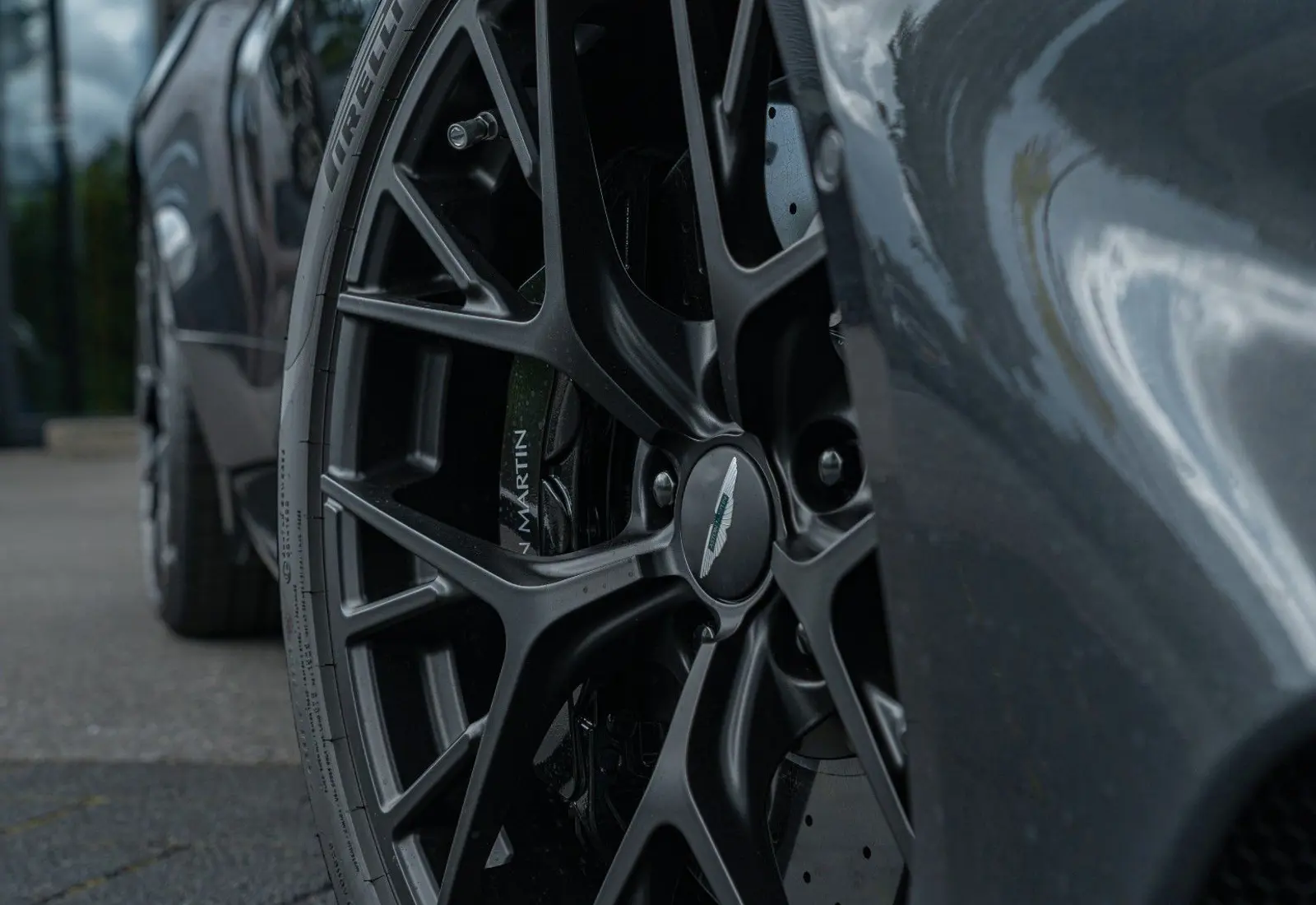Aston Martin Vanquish Volante * Bowers &amp; Wilkins * Black-Pack *  - 145375
