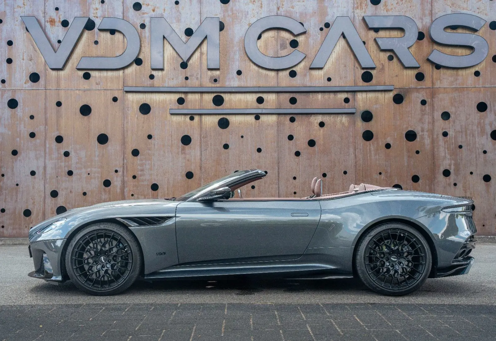 Aston Martin DBS Volante 770 Ultimate * 1/199 * Carbon * Carb.Seats - 165233