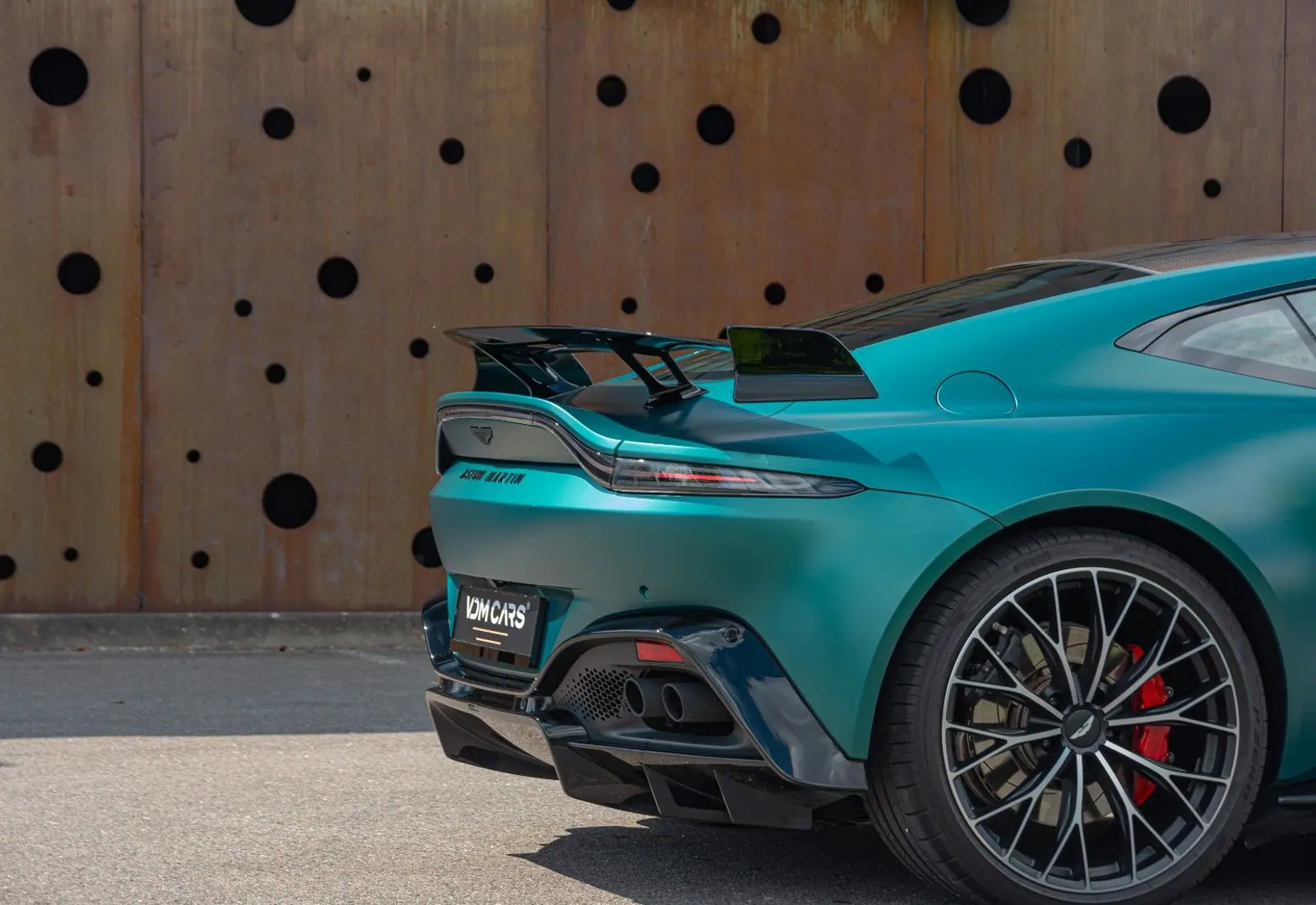 Aston Martin Vantage F1 * CARBON * AEROKIT * 360 * ELEC.SEAT - 110226