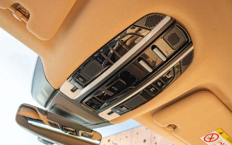 Porsche Panamera Sport Turismo 4 E-Hybrid Platinum Editi - 144848