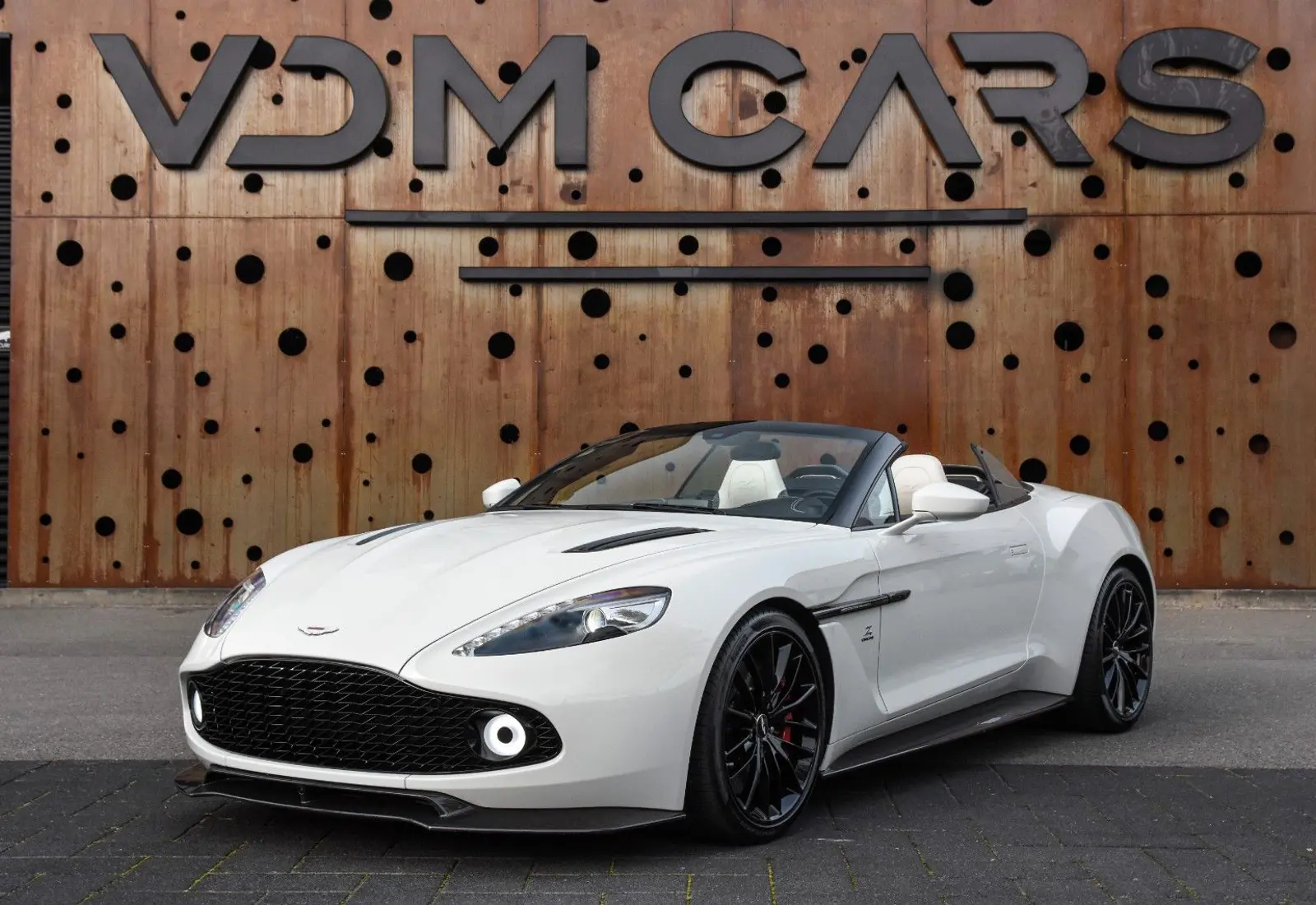 Aston Martin Vanquish Zagato Volante * 1 OF 99 * ONLY 7.000KM *  - 67362