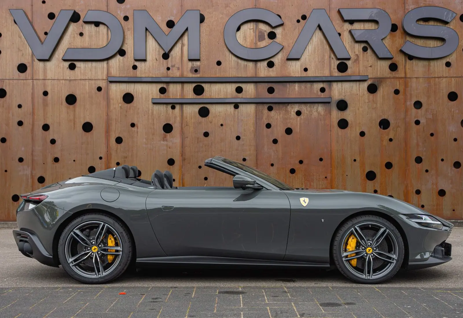 Ferrari Roma Spider * STOCK * CARBON * 360 * SMARTPHONE * SEATS *  - 54097