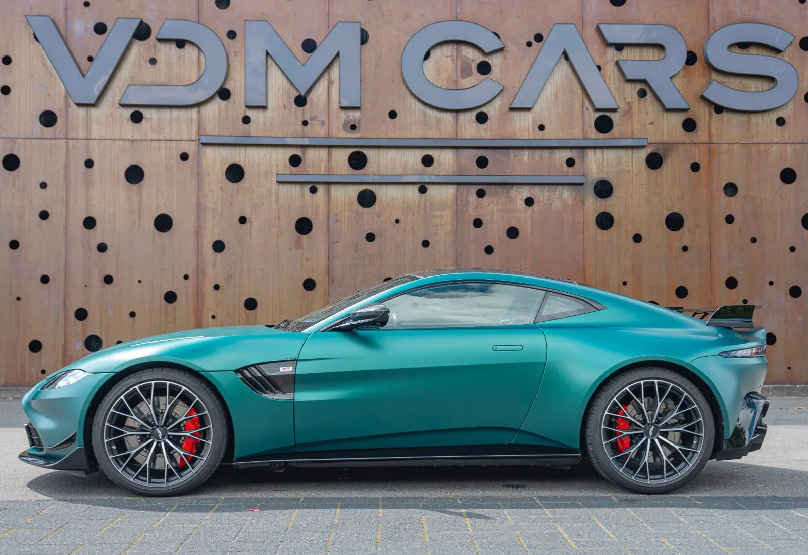 Aston Martin Vantage F1 * CARBON * AEROKIT * 360 * ELEC.SEAT - 110224