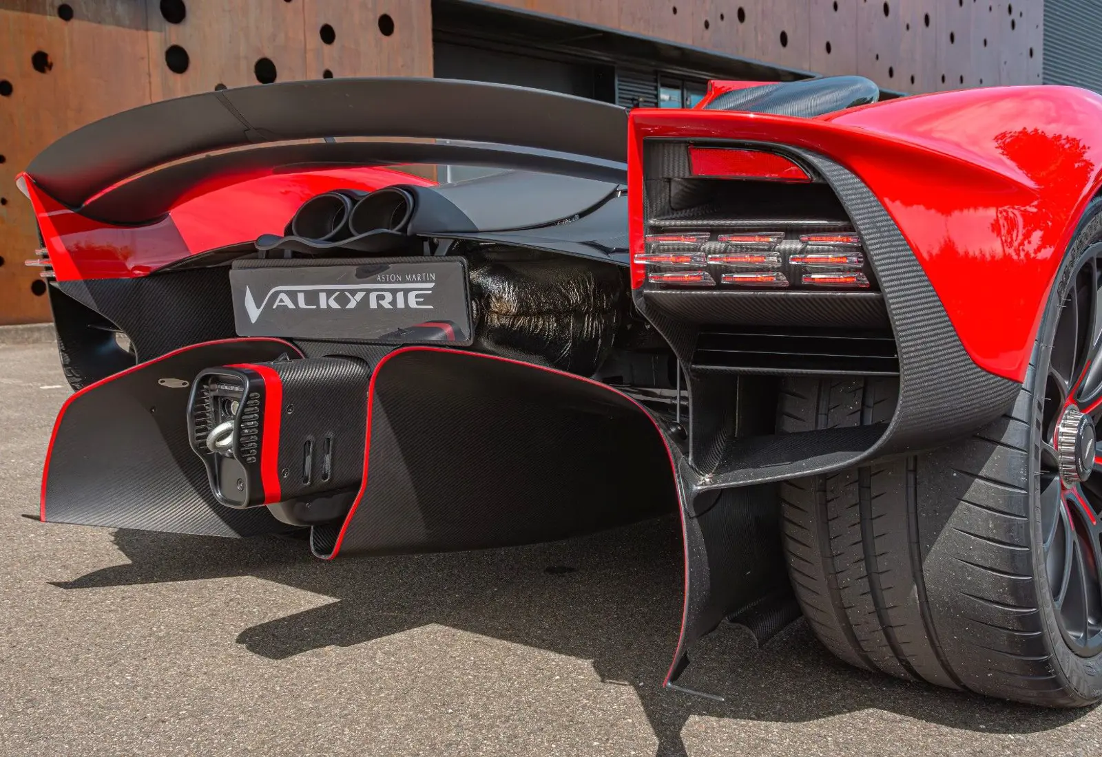 Aston Martin Valkyrie SPIDER * Q-COMMISSION * COLLECTOR PLAN *  - 103190