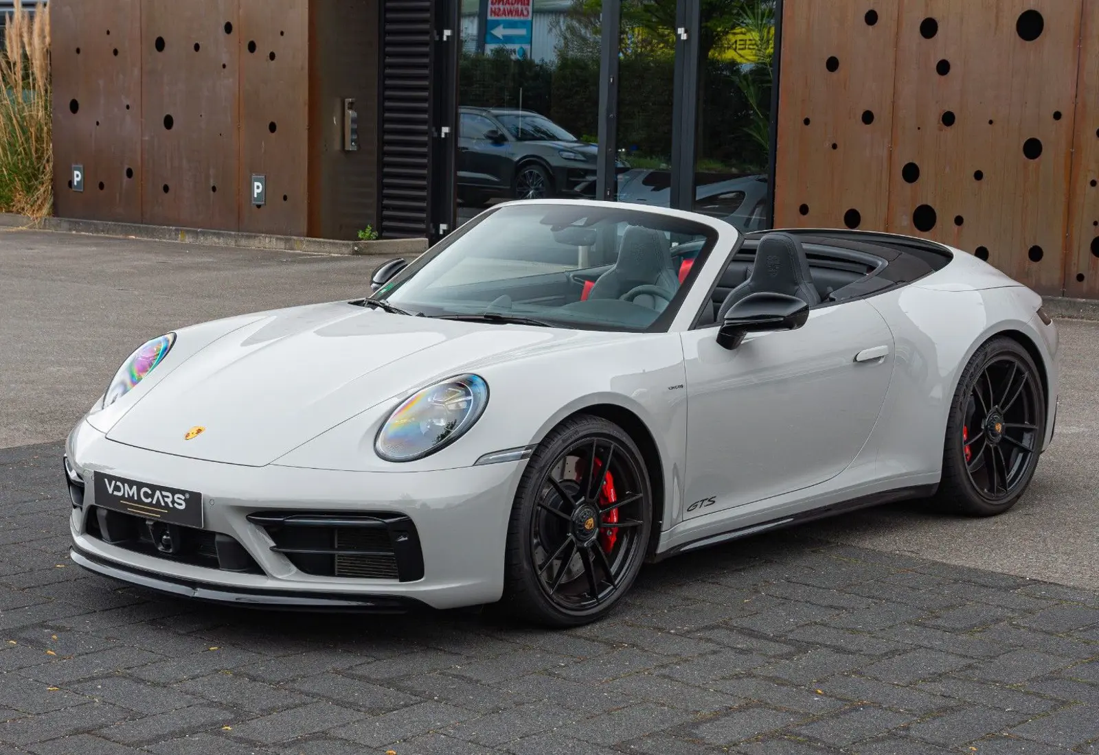 Porsche 911 Carrera 4 GTS Cabrio * 18 WEG * BOSE * SPORT * PASM *  - 84812