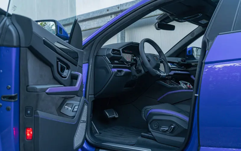 Lamborghini Urus SE * AD PERSONAM * VIOLA HONGKONG * MASSAGE * VOLL - 135944