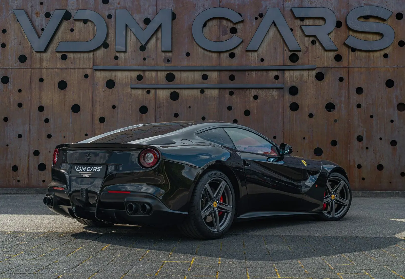 Ferrari F12 Berlinetta * ALCANTARA * CUSTOM * CARBON *  - 137155