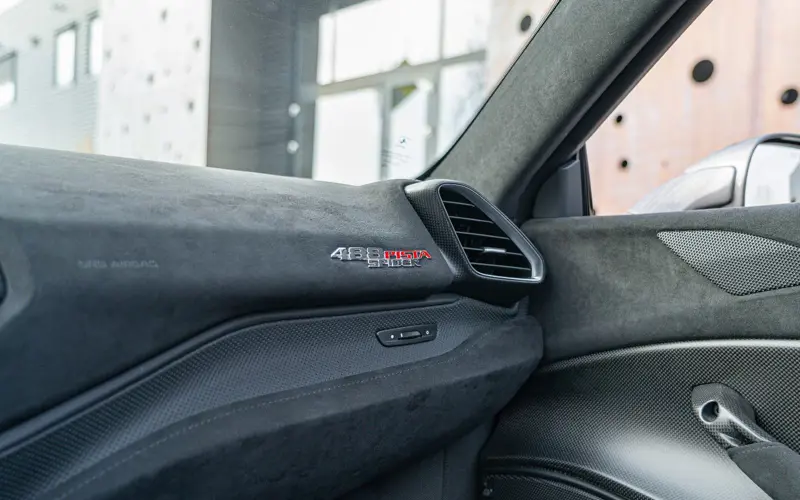 Ferrari 488 Pista Spider * CARBON 12X * 635KM * NEW SERVICE *  - 132810