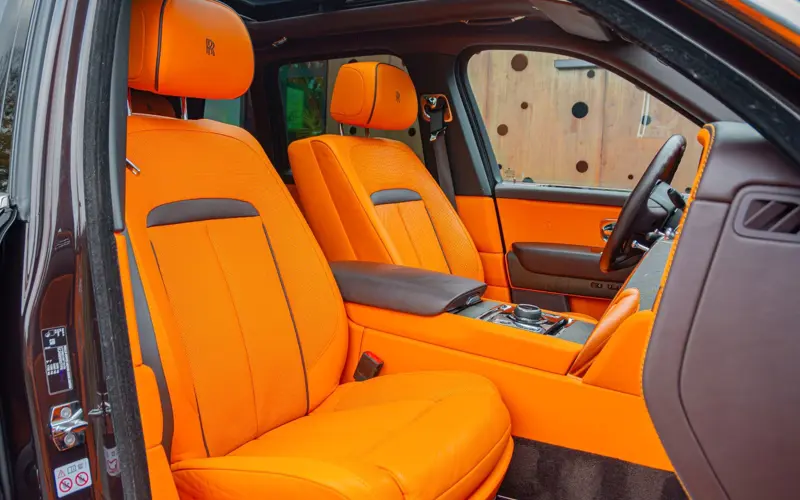Rolls-Royce Cullinan * FOND-ENT. * VIEWING SUITE * BESPOKE * MASSAG - 96980