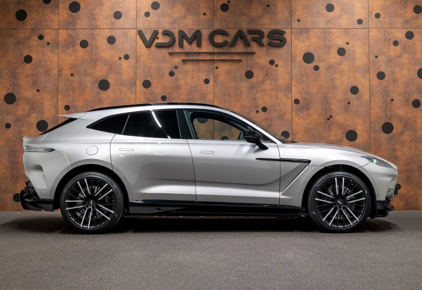 Aston Martin DBX 4.0 V8 707 * FACELIFT * ACC * 360 *  - 165745