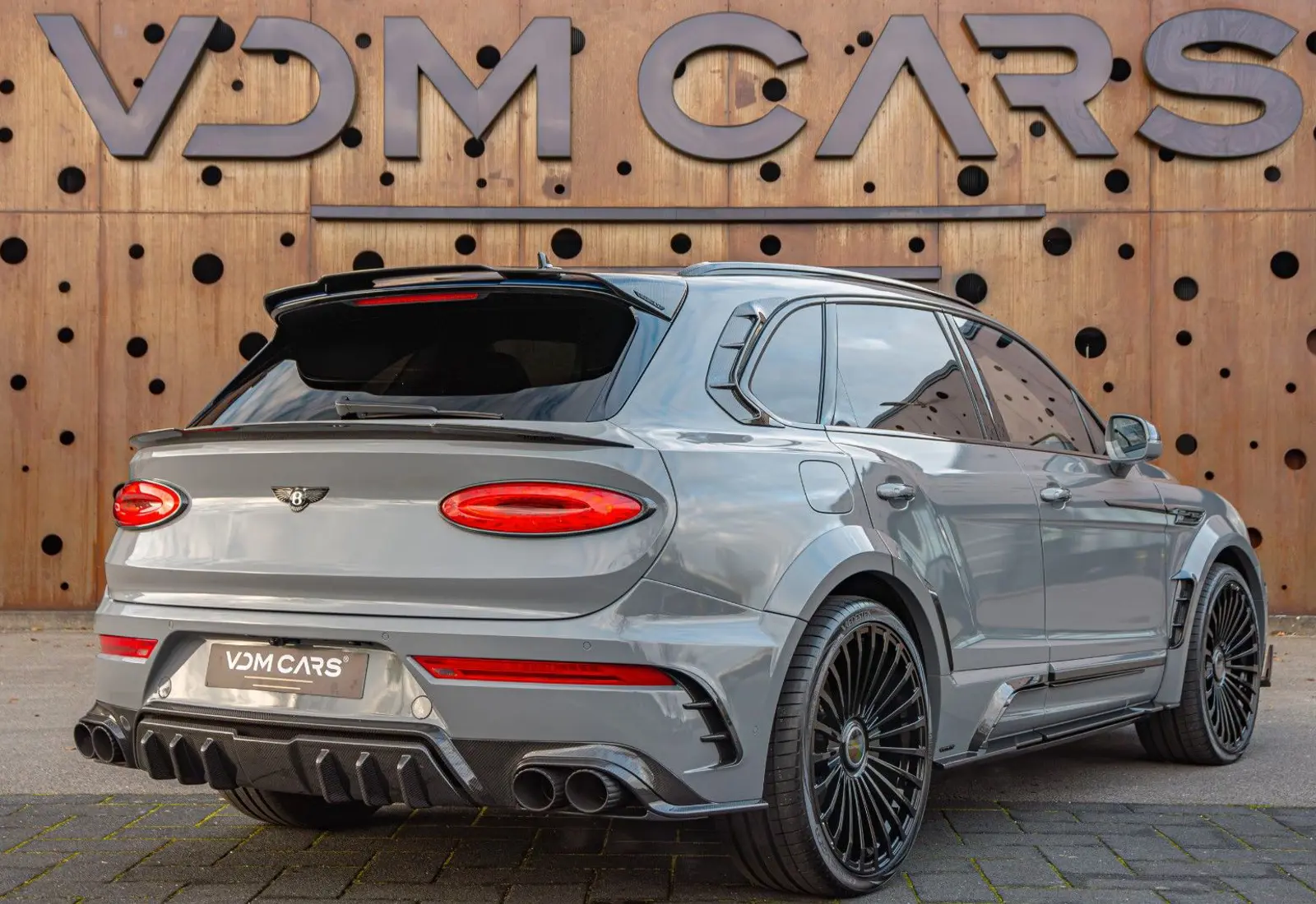 Bentley Bentayga V8 MANSORY * FULL CARBON * CERAMIC BRAKES *  - 74397