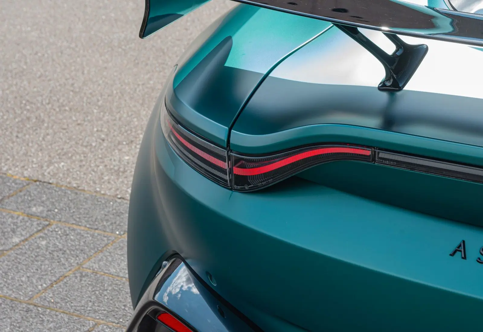 Aston Martin Vantage F1 * CARBON * AEROKIT * 360 * ELEC.SEAT - 110225