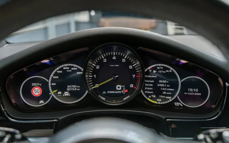Porsche Panamera Sport Turismo 4 E-Hybrid * SPORTPAKET * CH - 166166
