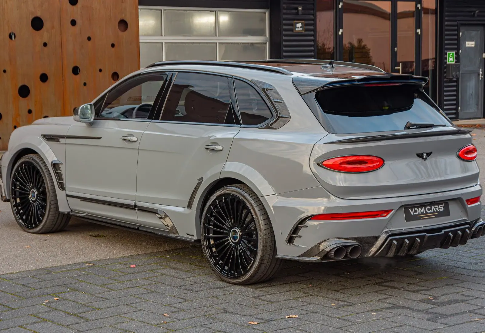 Bentley Bentayga V8 MANSORY * FULL CARBON * CERAMIC BRAKES *  - 74394