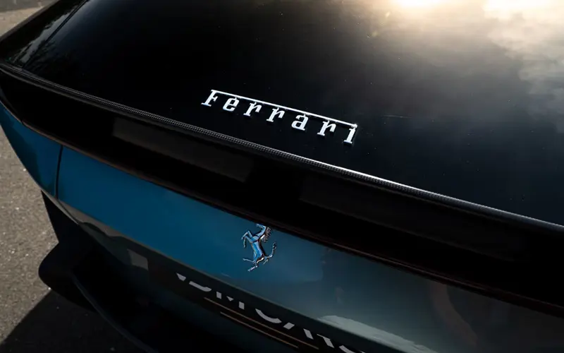 Ferrari 12Cilindri * MATT Carbon * VOLL * LP 565.205,- * Neu - 169229