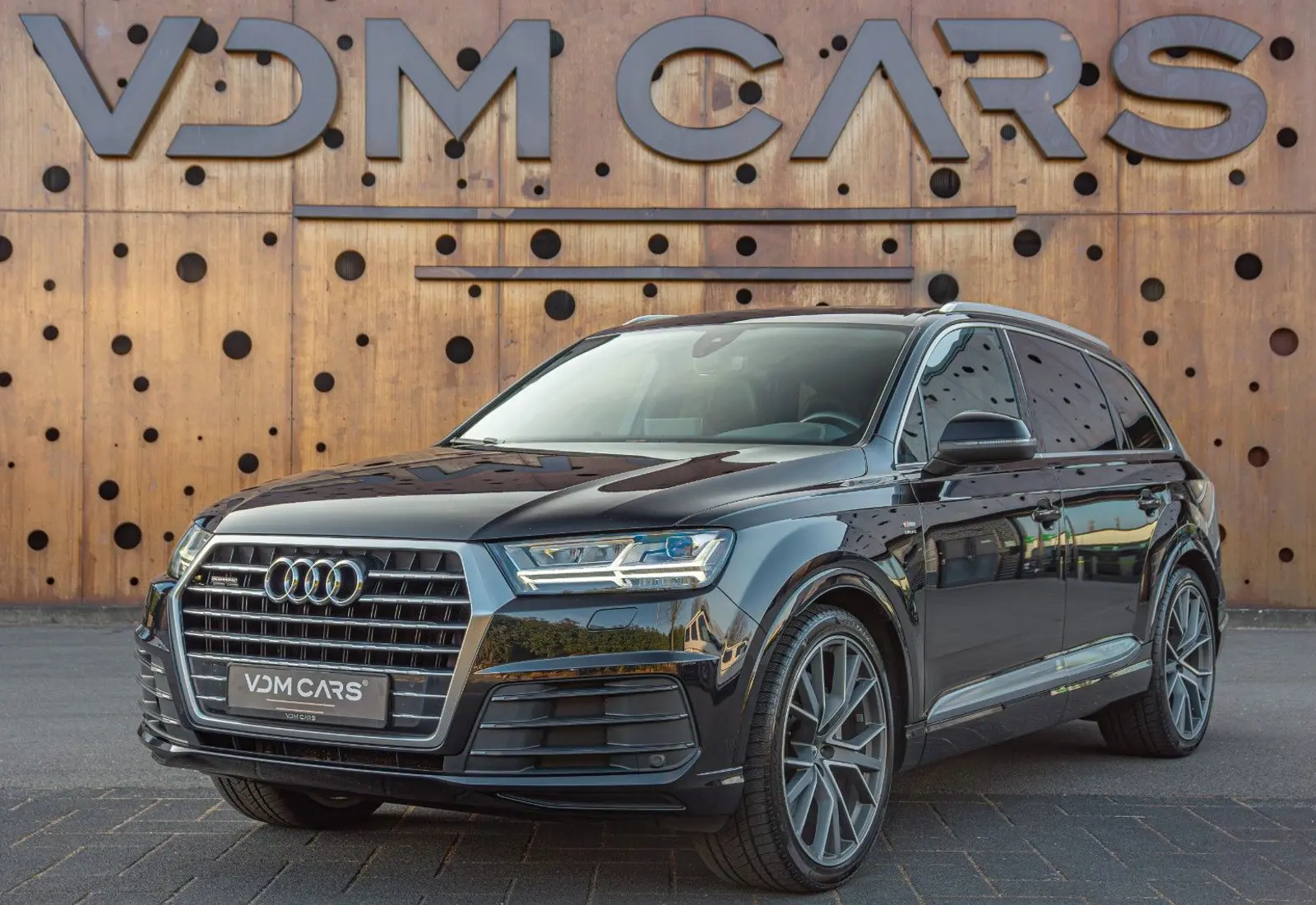 Audi Q7 3.0 TDI quattro * 7-SITZER * S-LINE * WARTUNG NEU *  - 81237