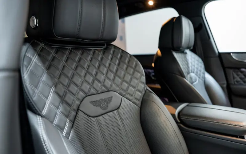 Bentley Bentayga 3.0 Hybrid 4WD * FIRST EDITION * NAIM *  - 165036