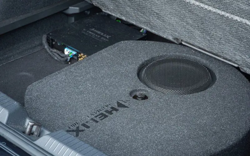 Volkswagen Golf VIII R 4Motion * AKRAPOVIC * STAGE 2 * PANO * PERF - 127666