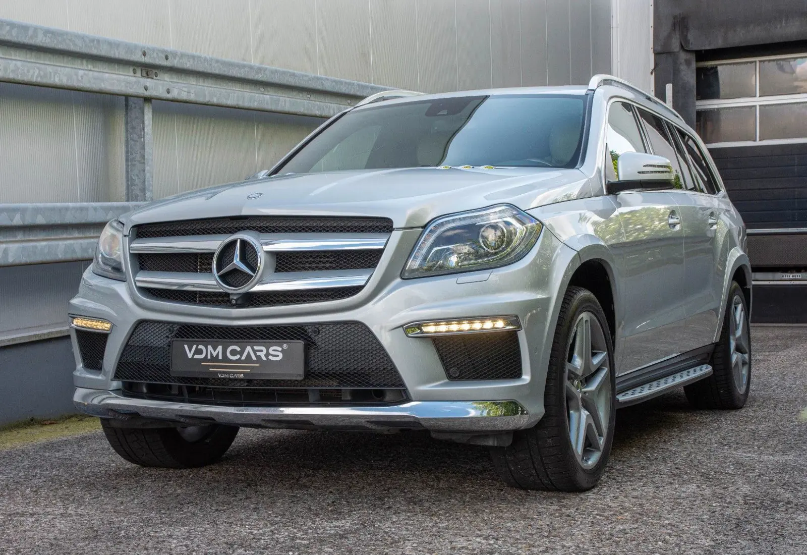 Mercedes-Benz GL 350 BlueTec 4M * AMG LINE * 7-SITZ * 360 * HARMAN *  - 114262